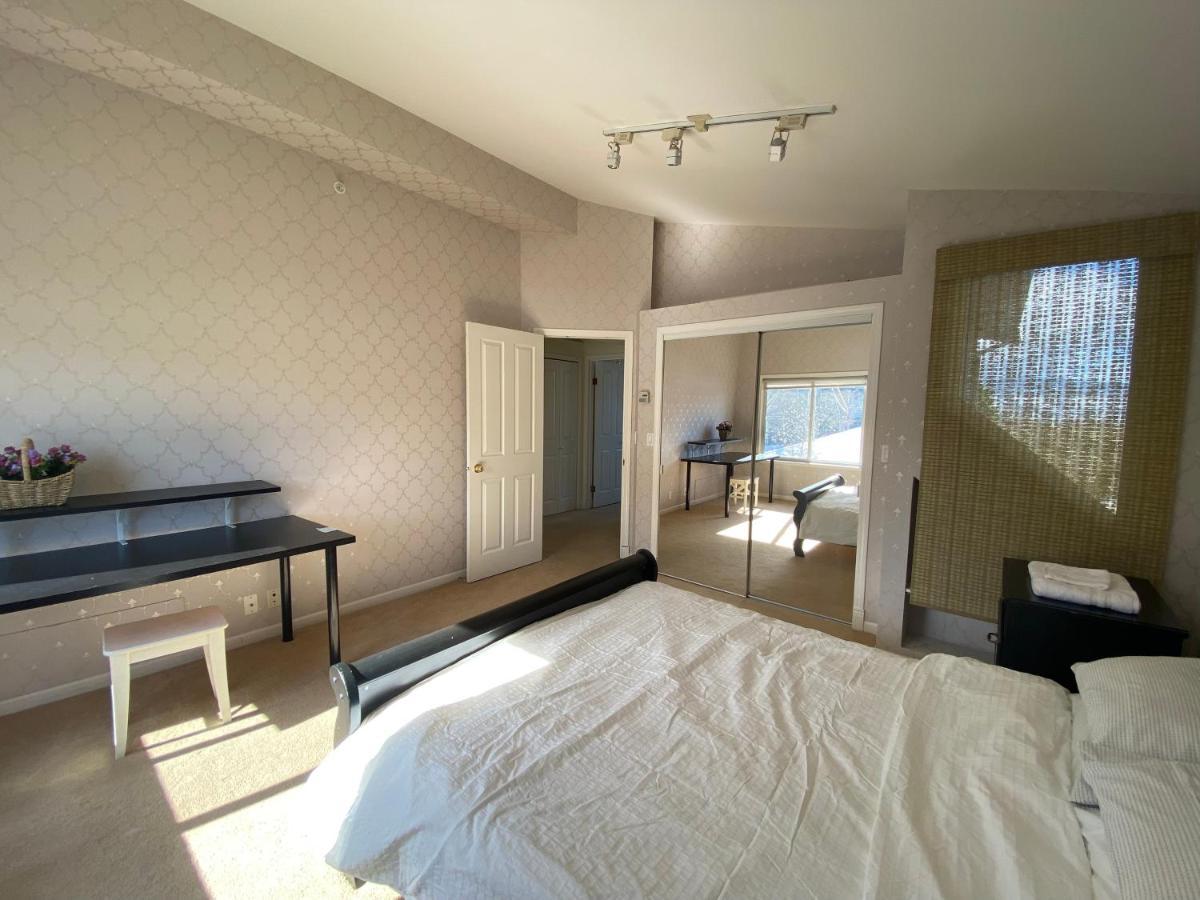 Queen Room Garden View