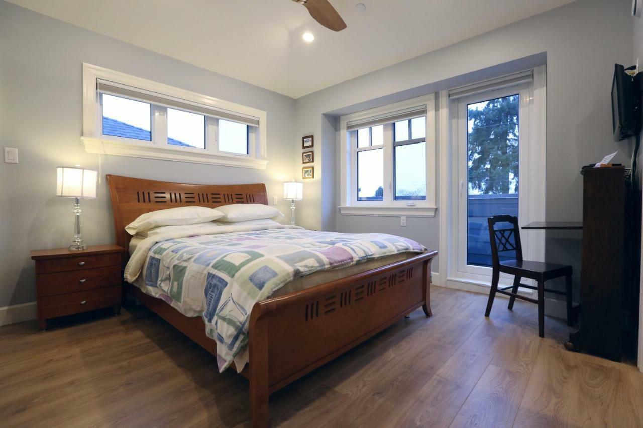 Chambre Lit Queen-Size avec Balcon