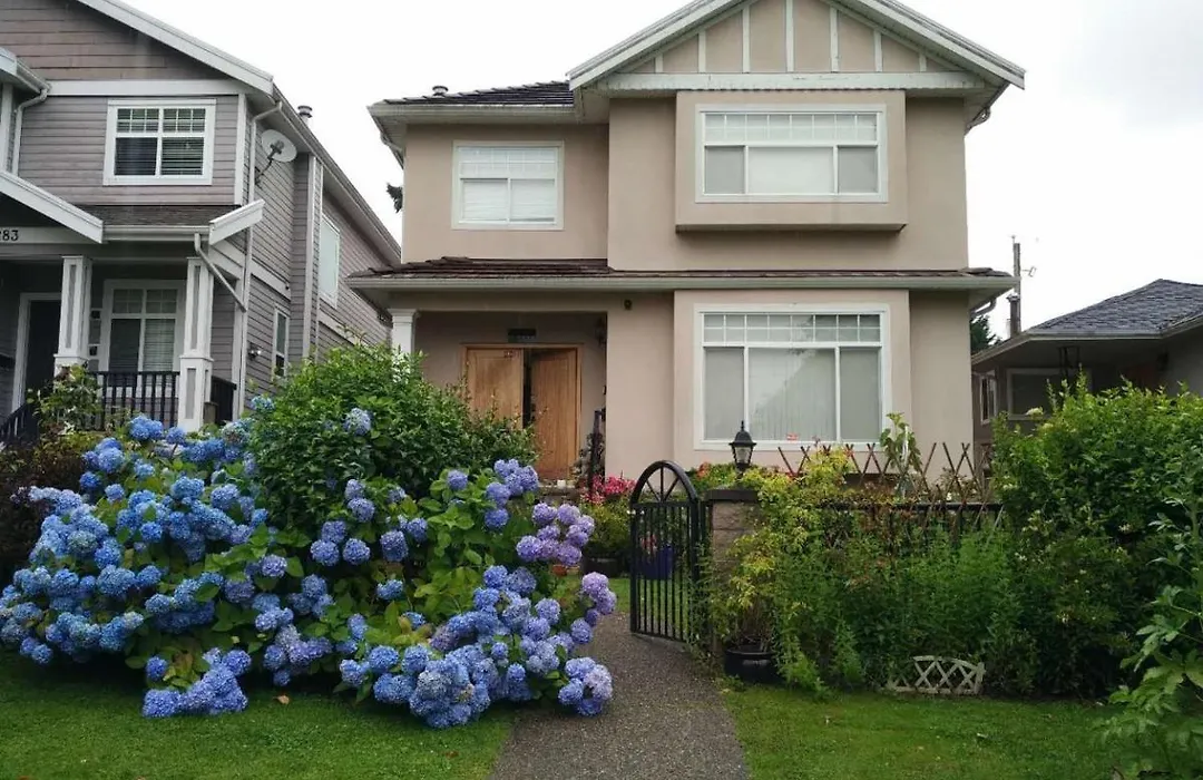 Helen'S House / Close To Skytrain And Airport-1