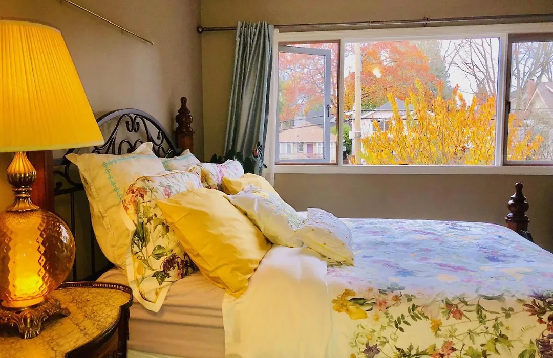 The Sunshine House-Free Parking-1