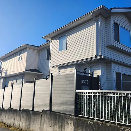 Marpole Guest House-2