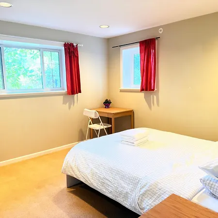 Cozy Dunbar 5 Beds Home With Views, Near Ubc, Dt, Yvr-2