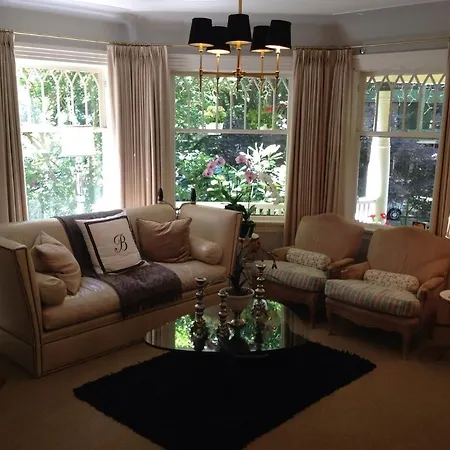 Barclay House Bed And Breakfast-3